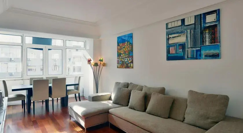 Feels Like Home - Av Novas Premium
