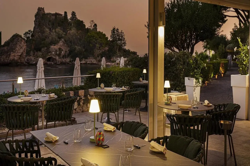 Курортный отель La Plage Resort