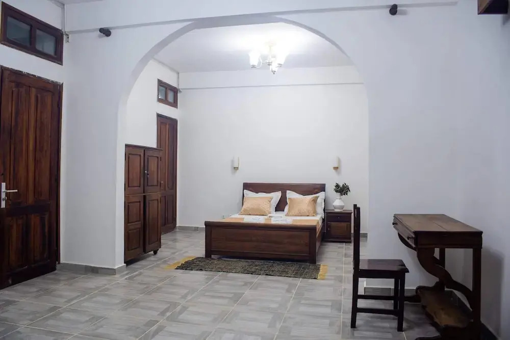 STEPHEN HOTEL