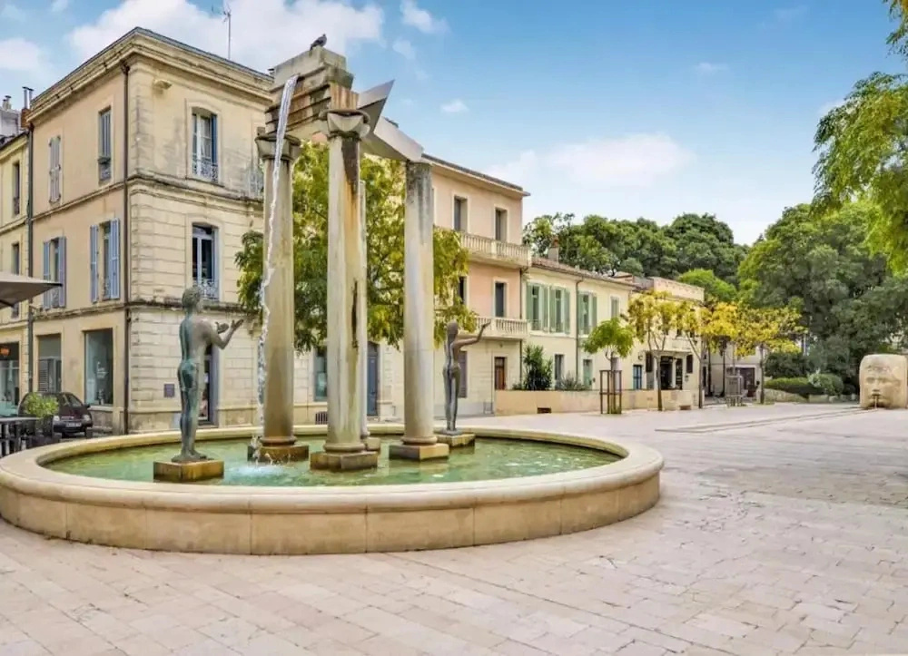 Villa Alba: Sunlit Comfort in Lirac