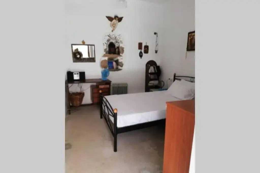 Olgas traditional stone house, Palaiochora