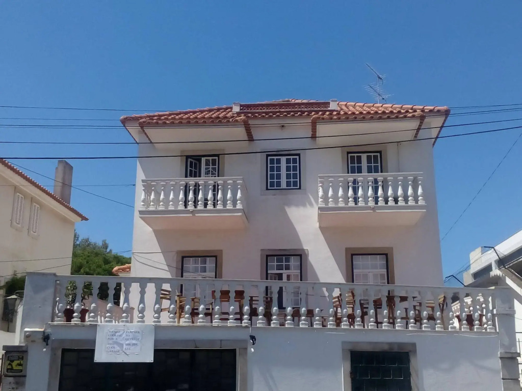 Eco Ljmonade Hostel
