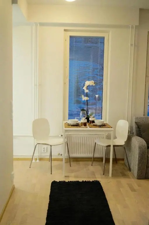 Studio in Trendy Kakola Hill area close to city center