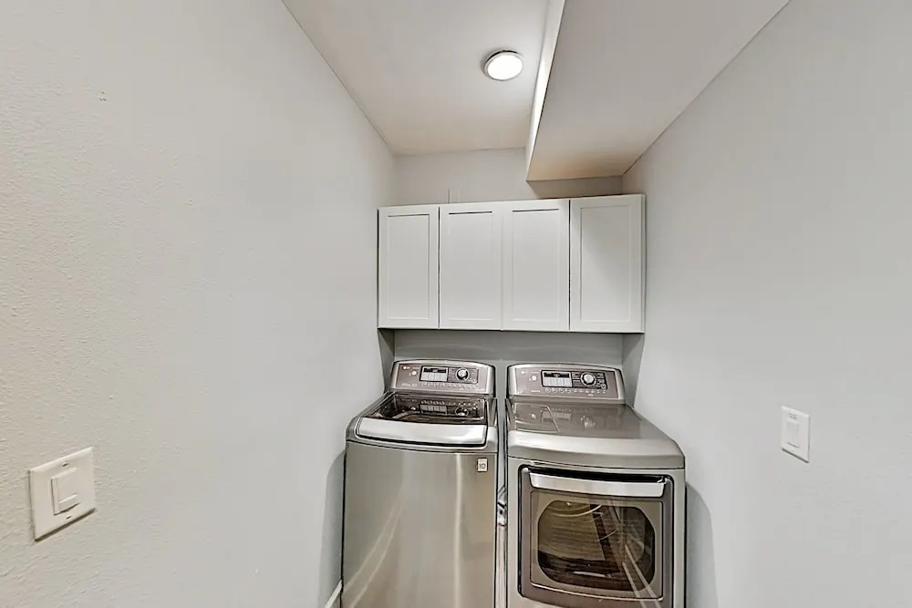 New Listing! Canalside W/ Pool, Walk To Beach 3 Bedroom Home