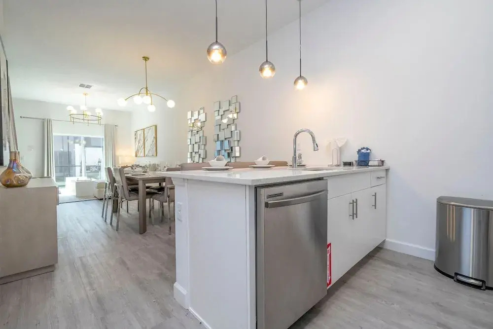 Brand new 4 Bed with Loft Villa for all