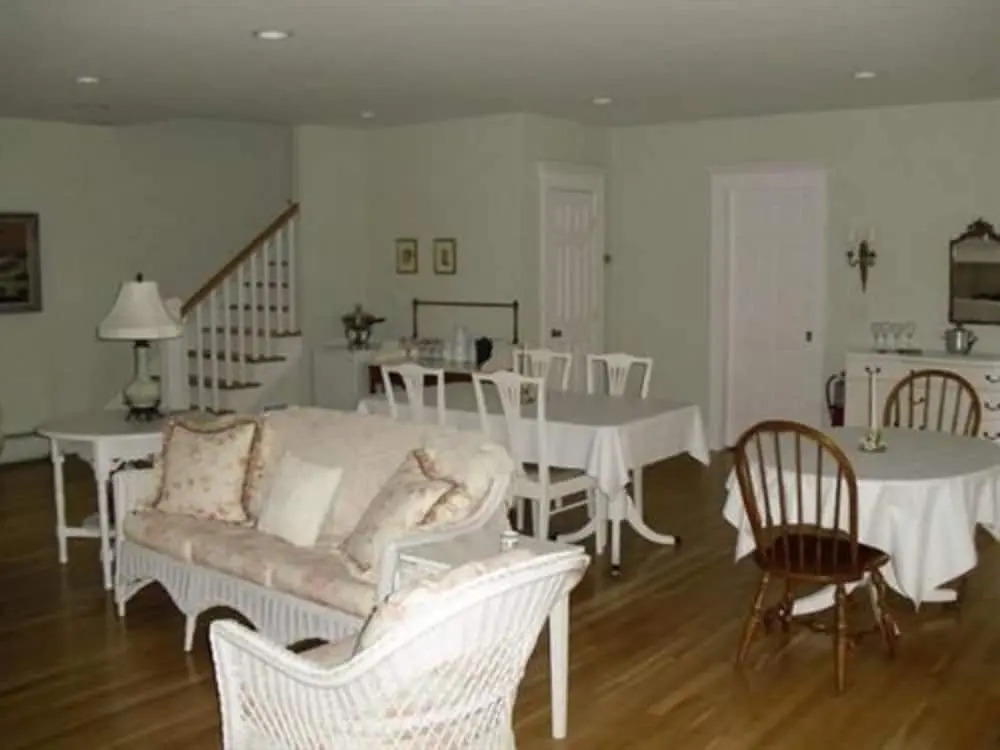 The Shearwater Inn