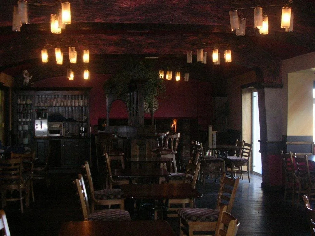The Roundabout Inn