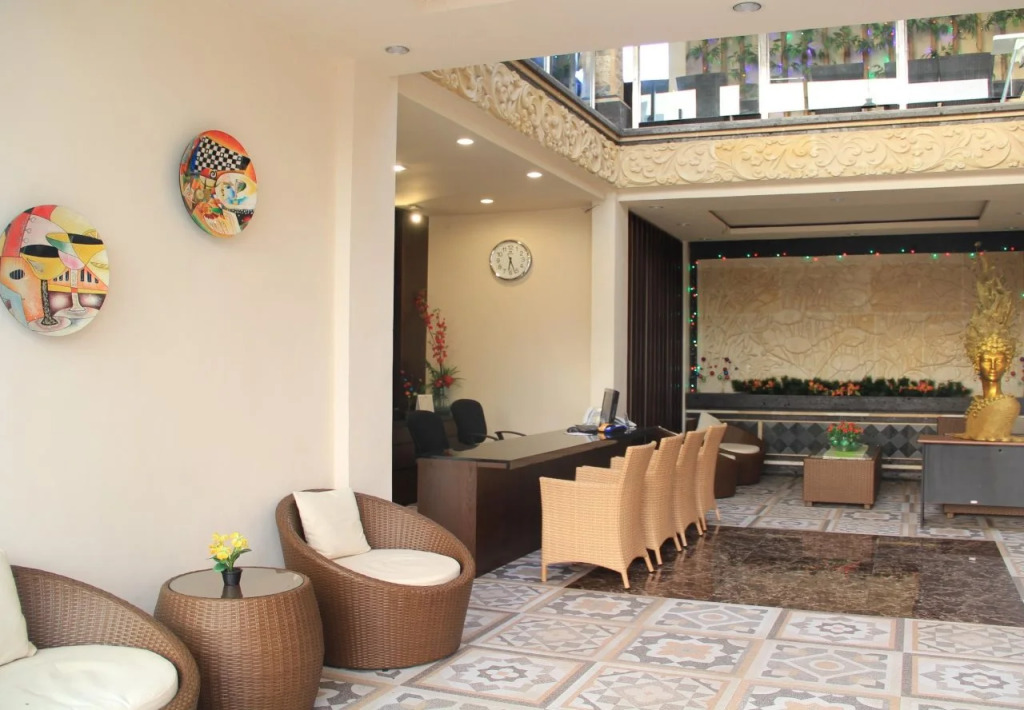 CLV Hotel & Villa