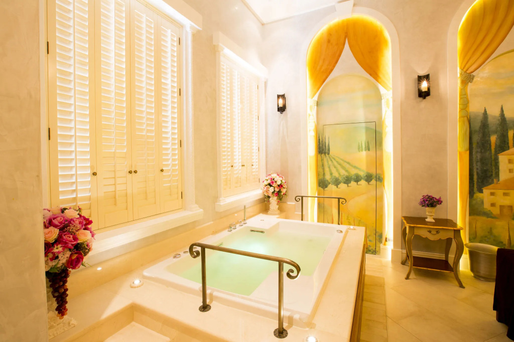 Toscana Valley Town Square Suites