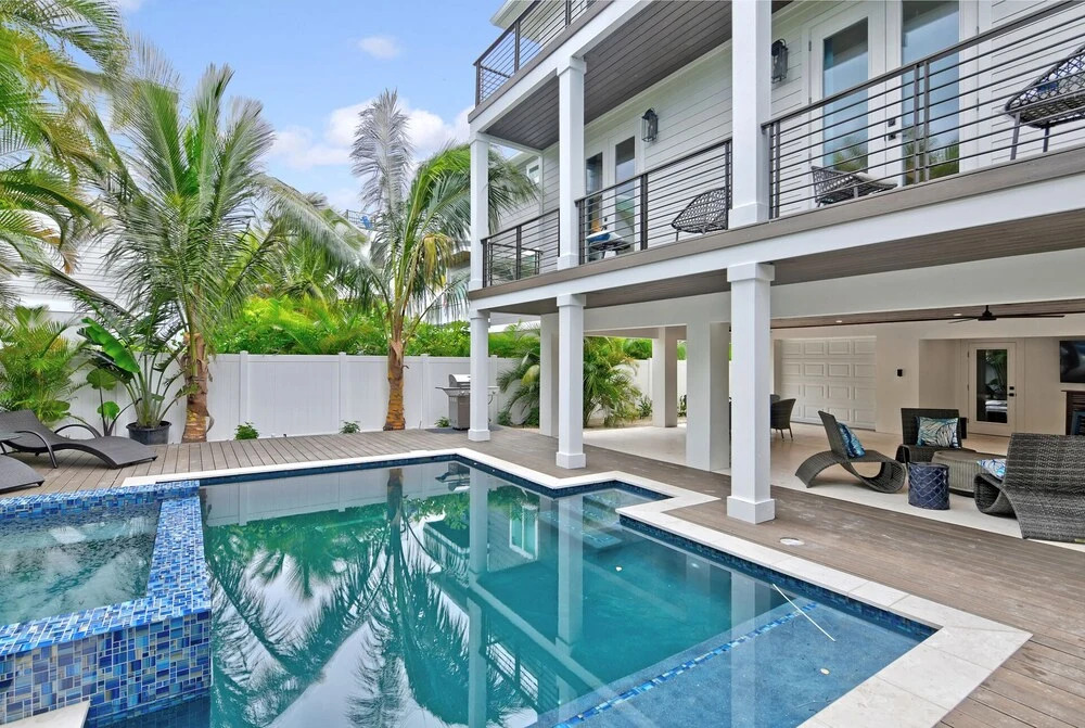 Crystal Waves Oasis