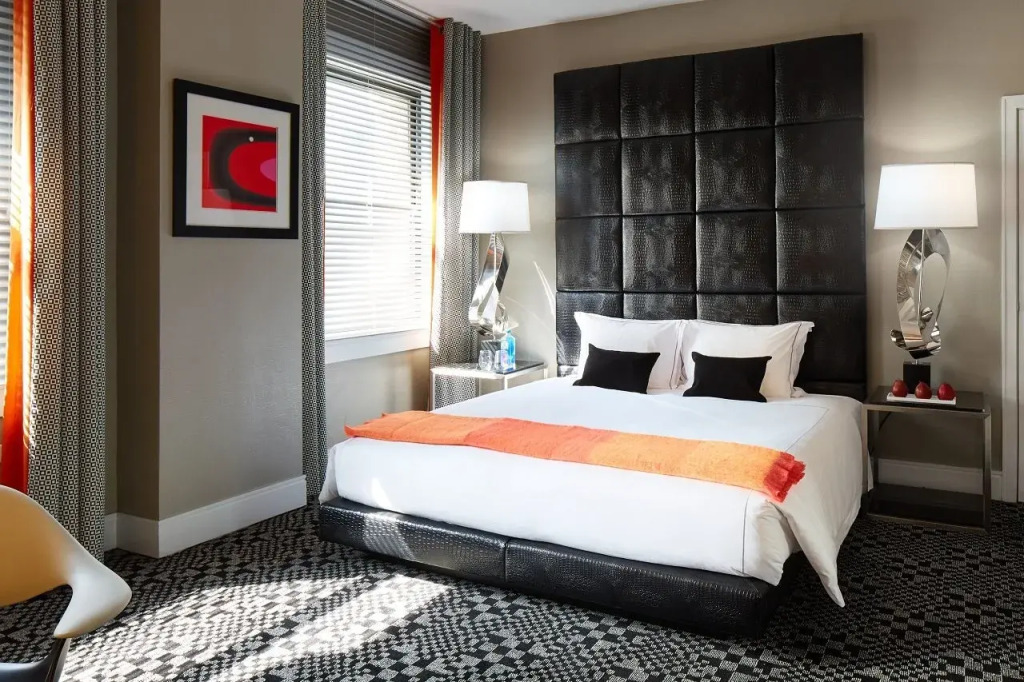 Clark Hotel
