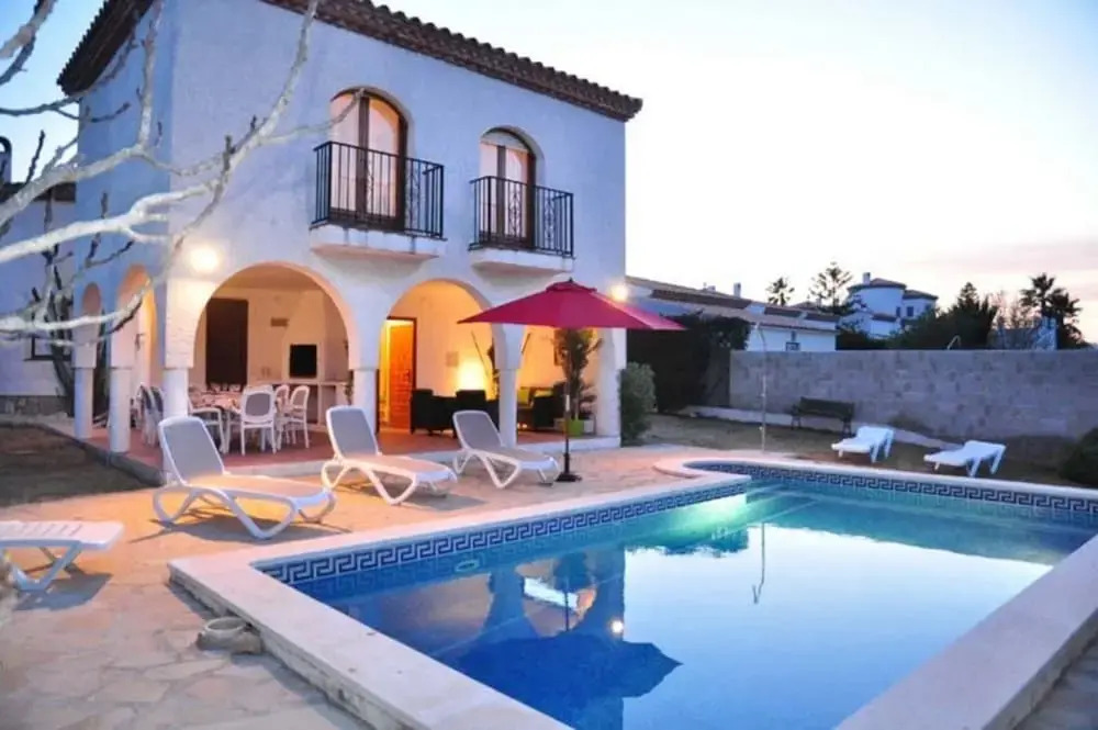 Villa Bonita Para 11 Personas en Ametlla de Mar