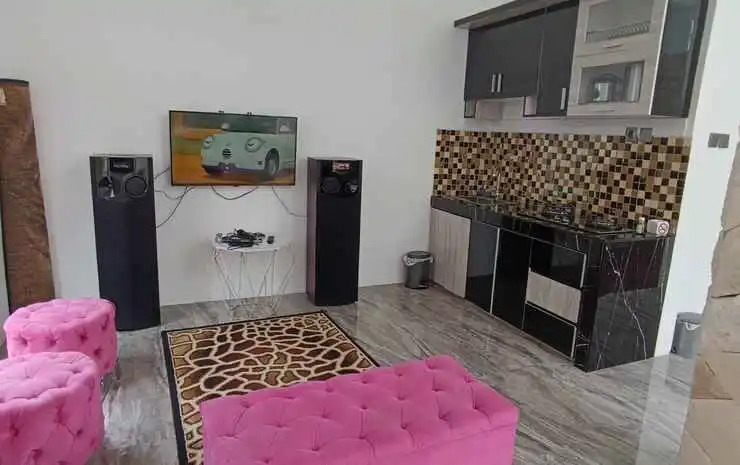 Villa NoRa with Private Pool at Batu Malang