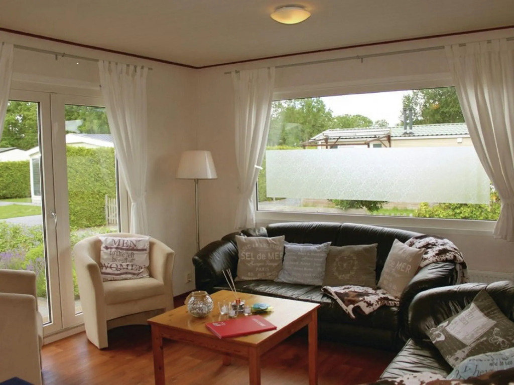 Tidy Chalet with Microwave near Wadden Sea