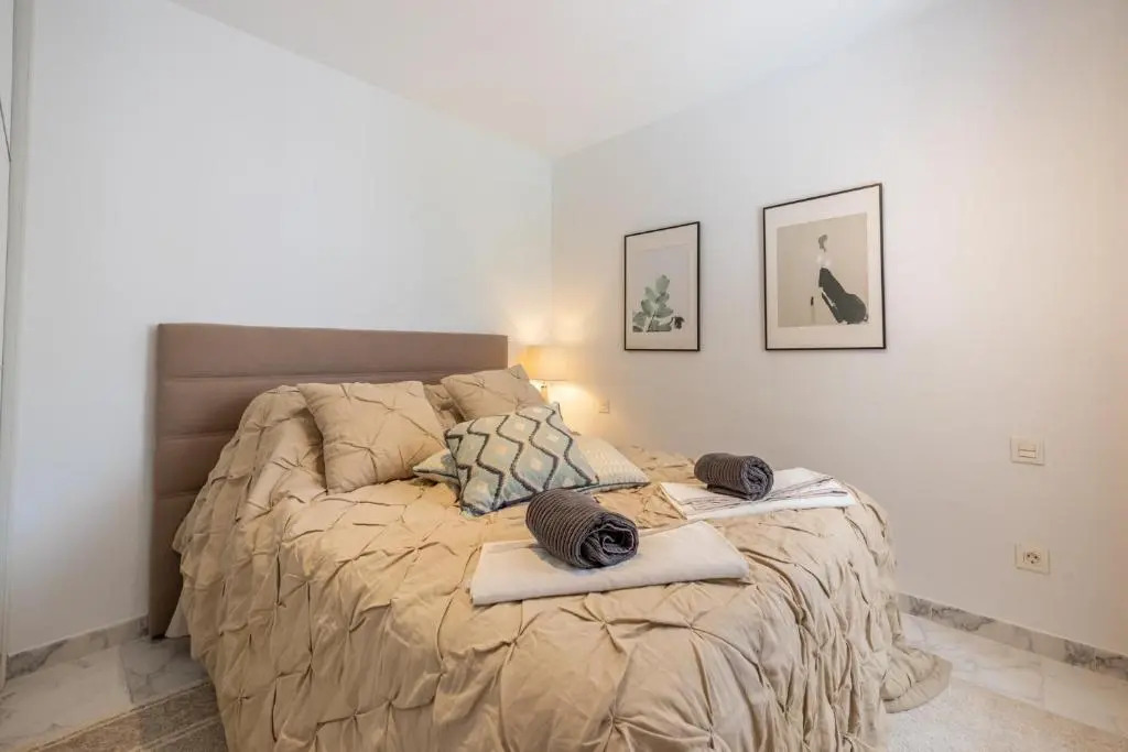 Azahara 1 8B Beautiful apartment frontline golf in popular Aloha