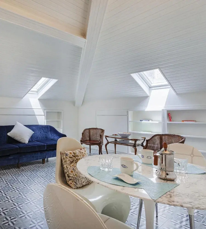 Luxury Central Design Apartment