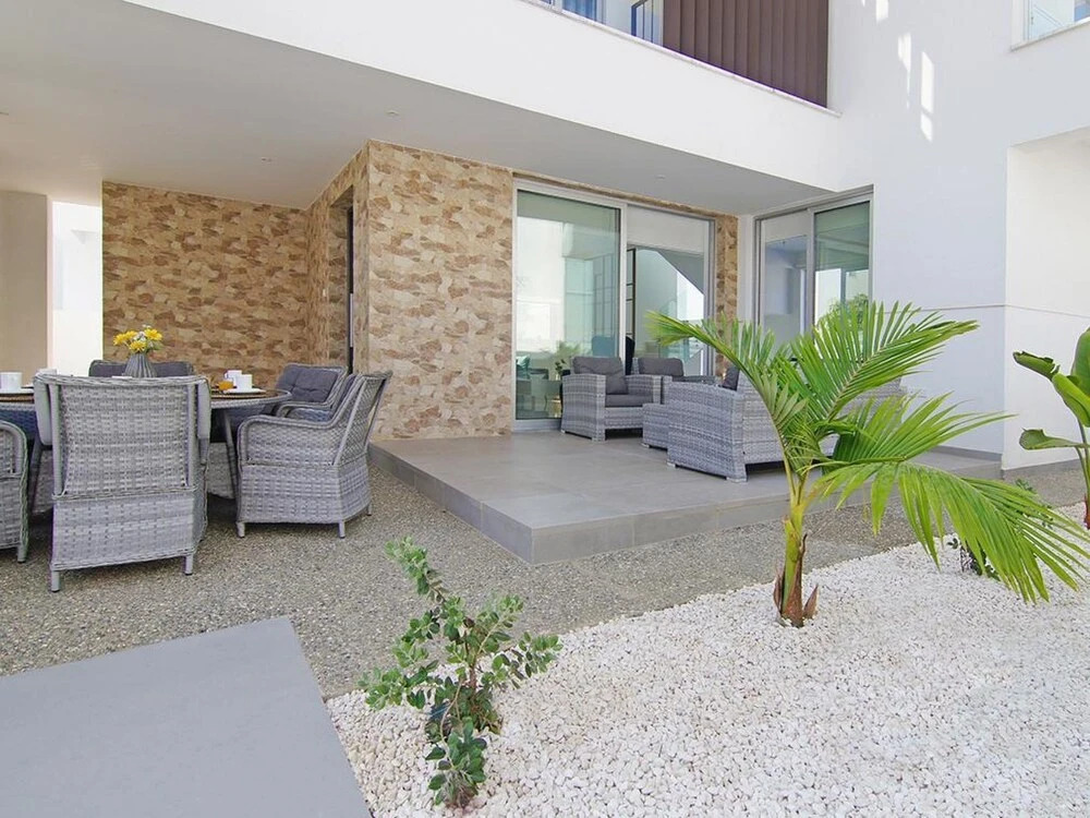 Villa Dina