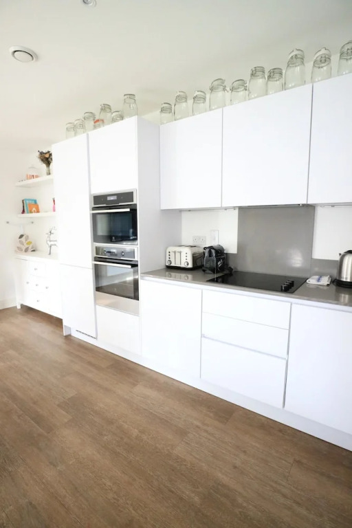 Modern 2 Bedroom Apartment in Putney
