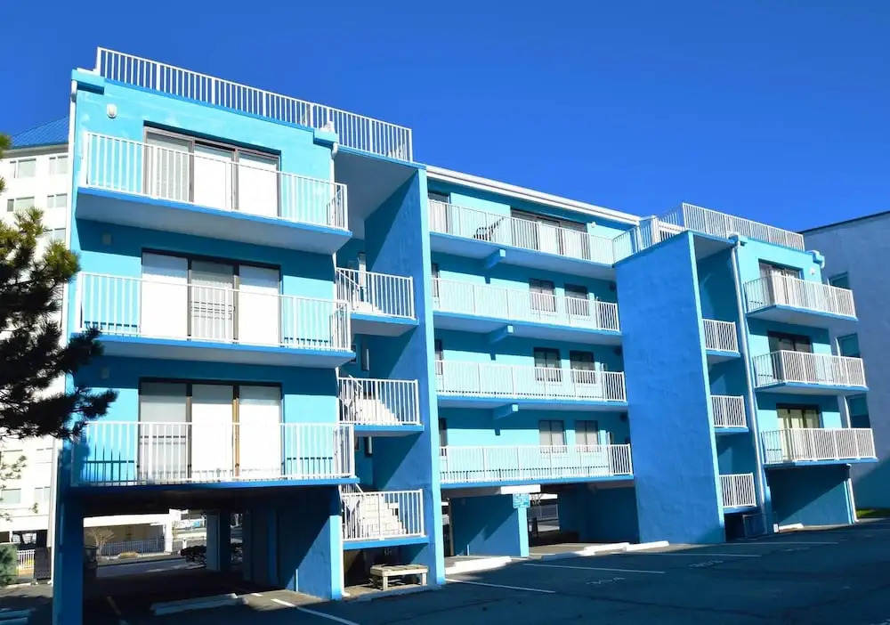 Surfside 60 Unit 303 - 3 Br Condo