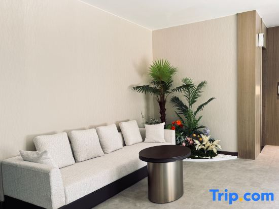 Wyndham Garden Hotel  (Urumqi Tianshan International Airport)