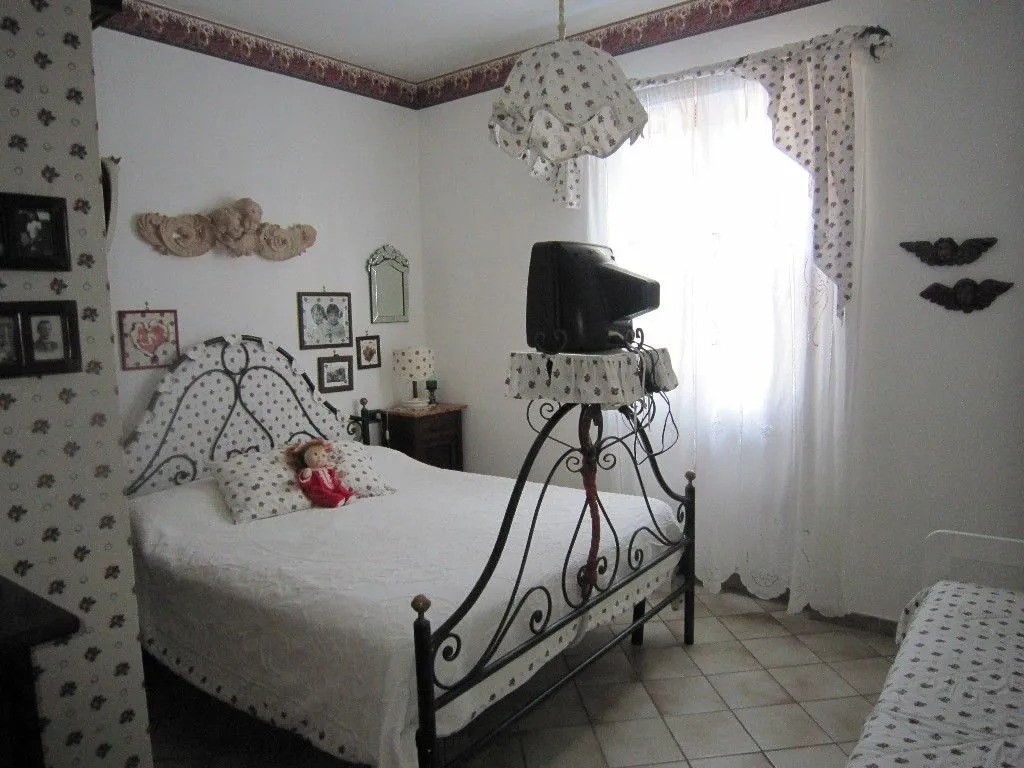 L'uliveta del Luschi Villa, piscina privata e campo da tennis, playground, wi-fi & pet friendly