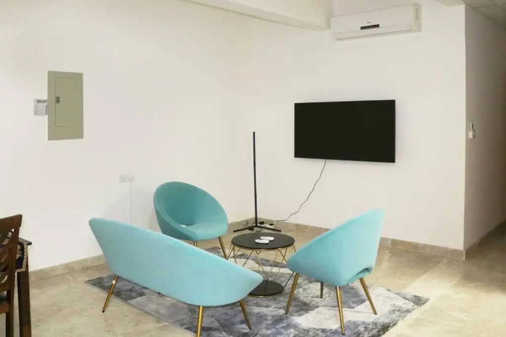 Serviced 2 bedroom apartment , with lovely view.