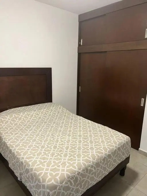 Lovely 3BR condo with Pool FREE Parking