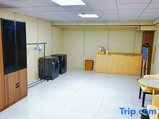 Silver Plaza Joy Select Hotel (Penglai Branch)