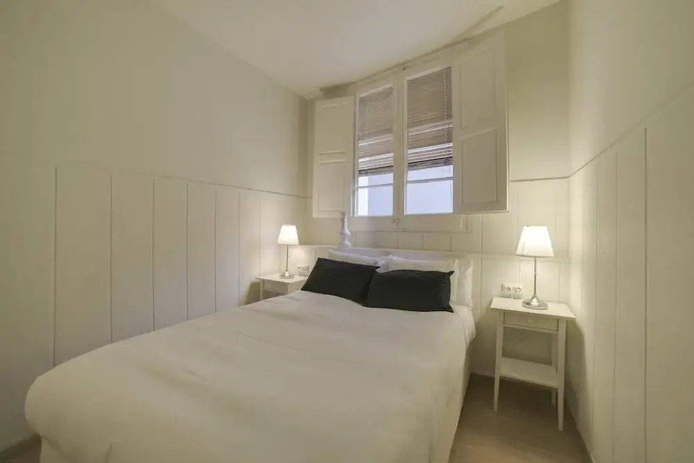 Lovely 2bed W/terrace in Lesseps, Near Park Güell