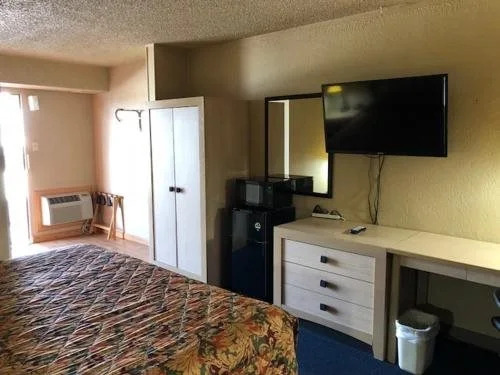 American Inn & RV Park