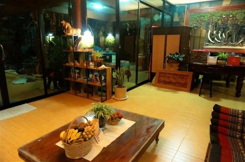 Ruentai Boutique @ Airport