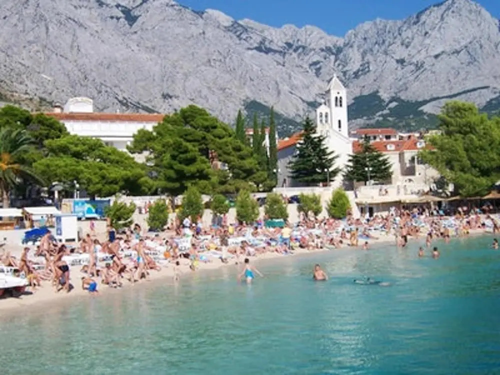 Apartment With 2 Bedrooms in Baška Voda, With Enclosed Garden and Wifi
