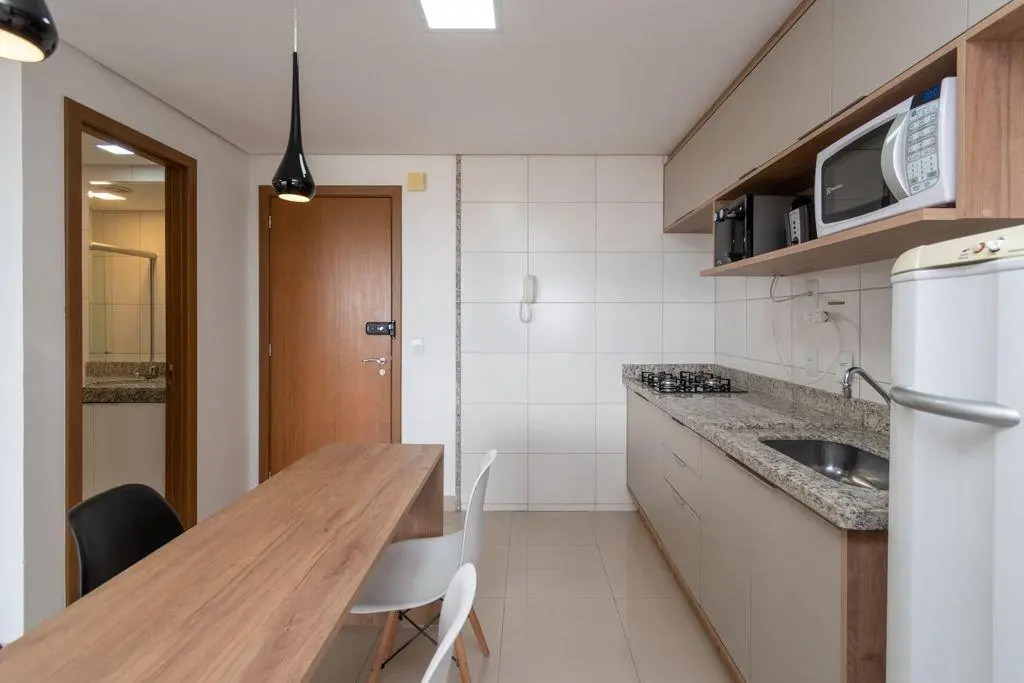 Flat com cama de casal + solteiro no 19 andar do Ed. The Expression - Setor Bueno - TH1906