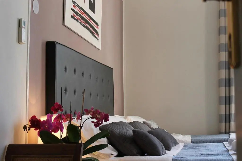 Little Rose Rooms