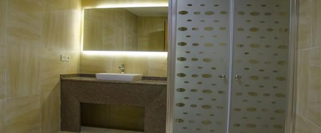 Tilmen Hotel