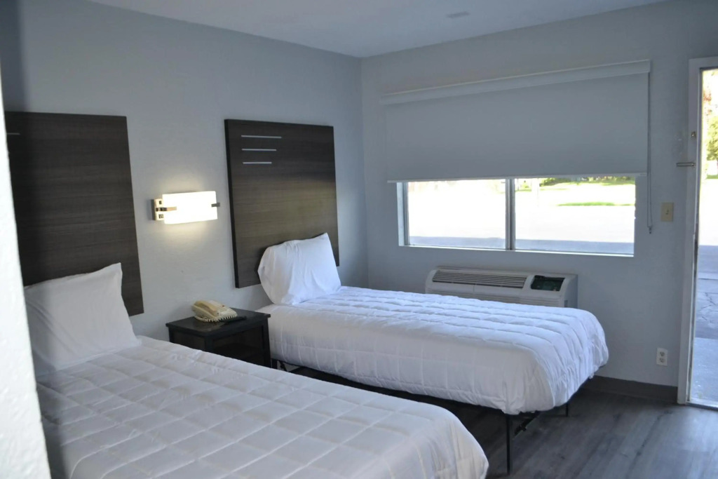 Knights Inn Jacksonville North
