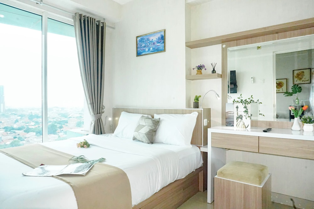 Pleasant And Relaxing 2Br Apartment Grand Kamala Lagoon