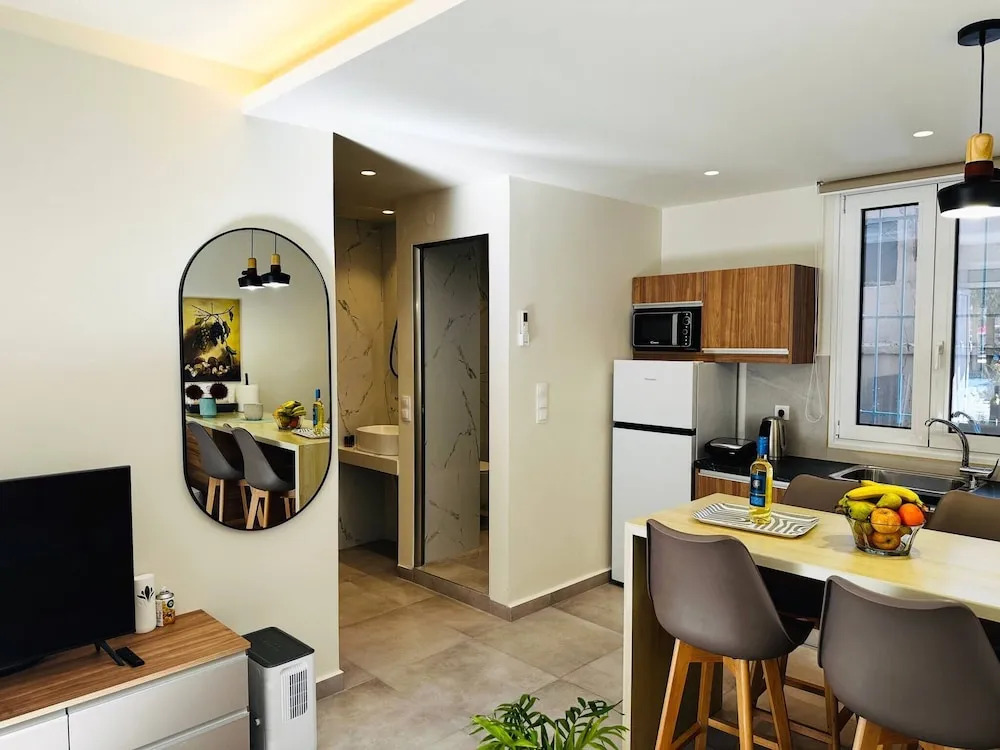 Matina Room At The Heart Of Old Town 1bd, Sleeps 4
