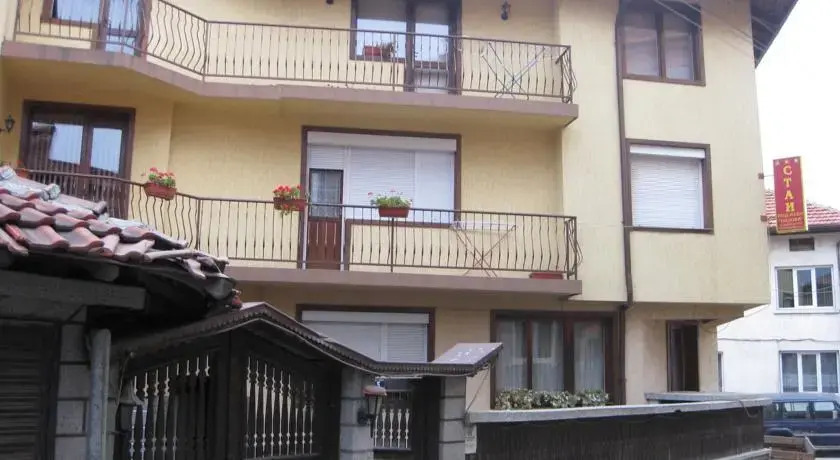 Pidovi Guest House