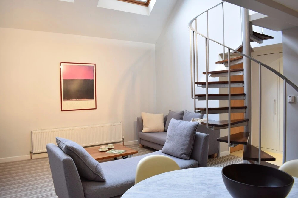 Premium Luxe Spacious 3 Bedroom Apartment West London Perfect for Families and Conctrators