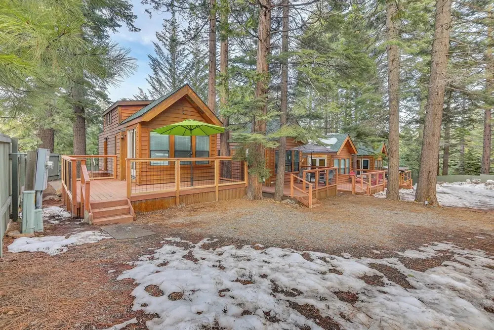 Quiet Lake Almanor Cabin, Steps to Fishing