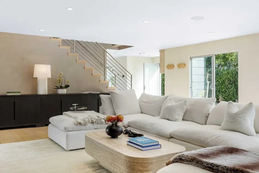 Luxury Hollywood Hills Home With Pool, Outdoor Dining & Iconic Views Skyline Chalet
