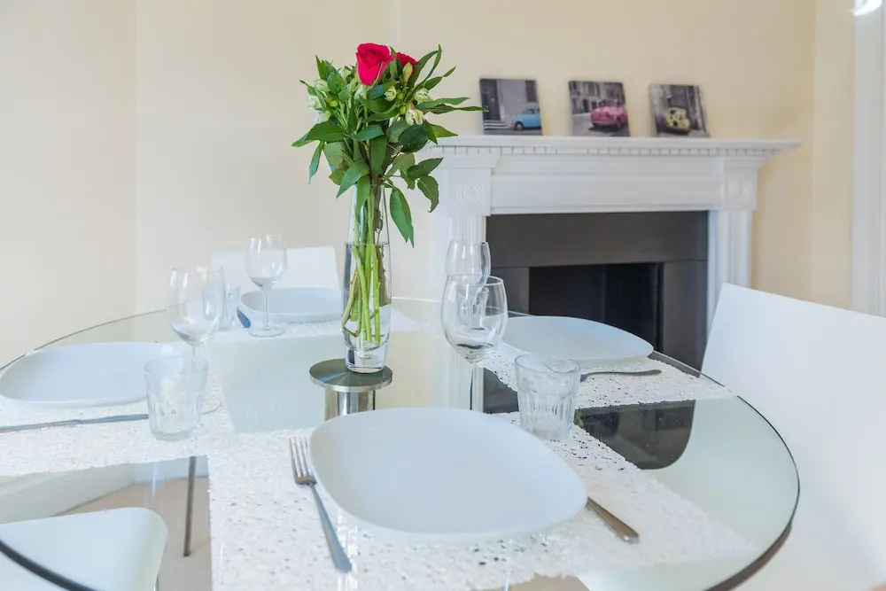Grand South Kensington Home by Hyde Park