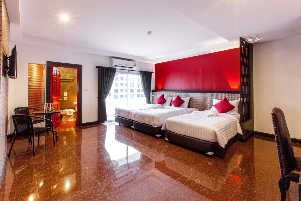 Gallery Lake View Hotel