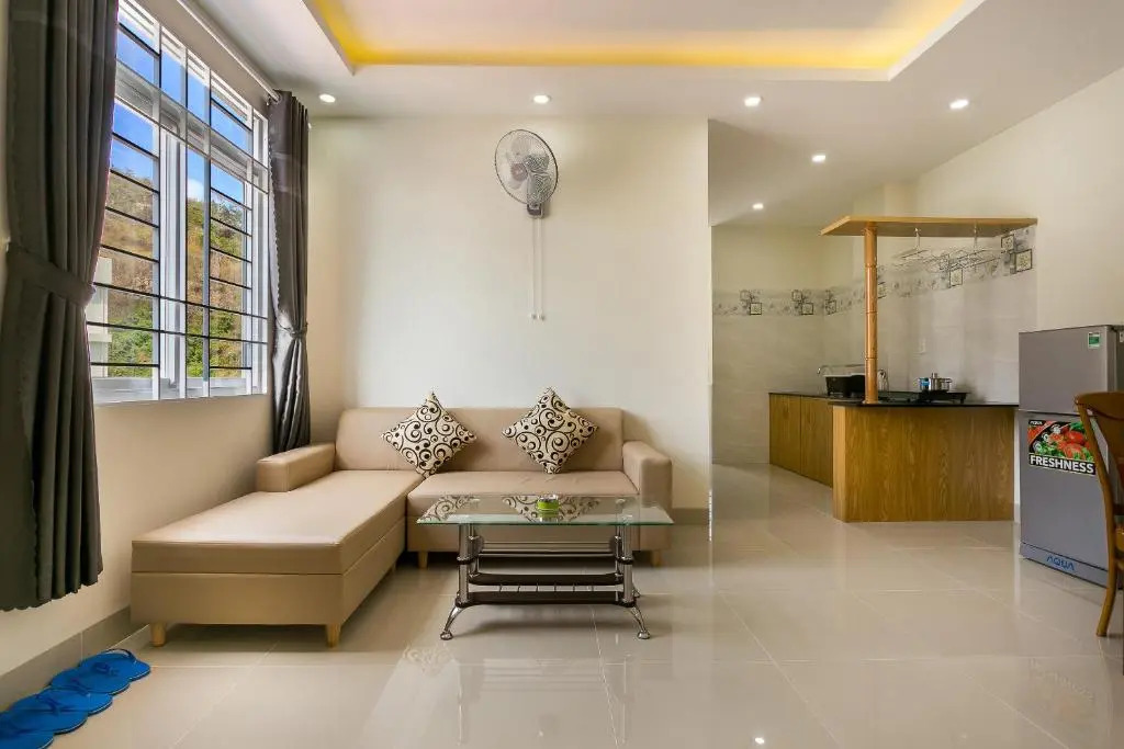 Marine Hotel & Apartment