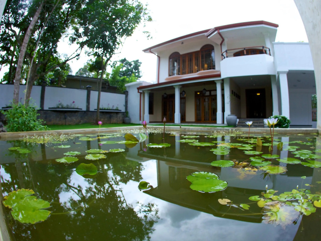 Clove Villa