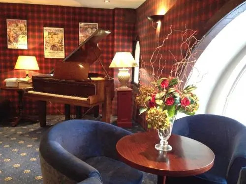 LOGIS Hôtel & Restaurant - Les Arcades