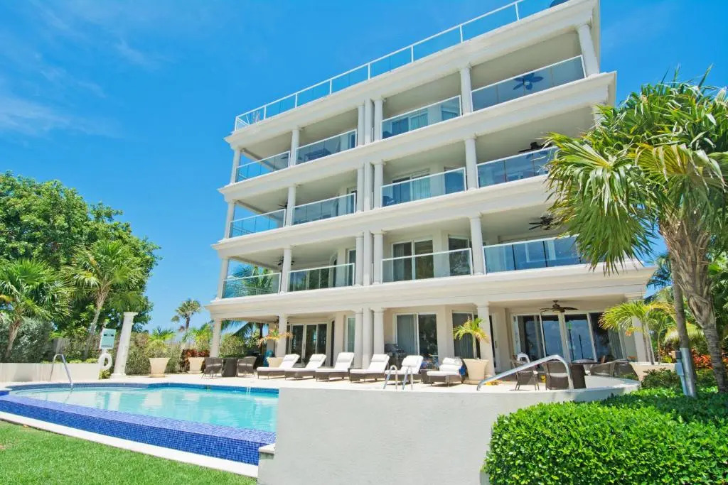 Sea Breeze, Grand Cayman