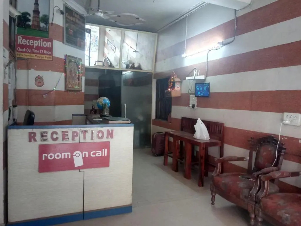 Royal Inn -01 Minute Walk in Nizamuddin Railway Station