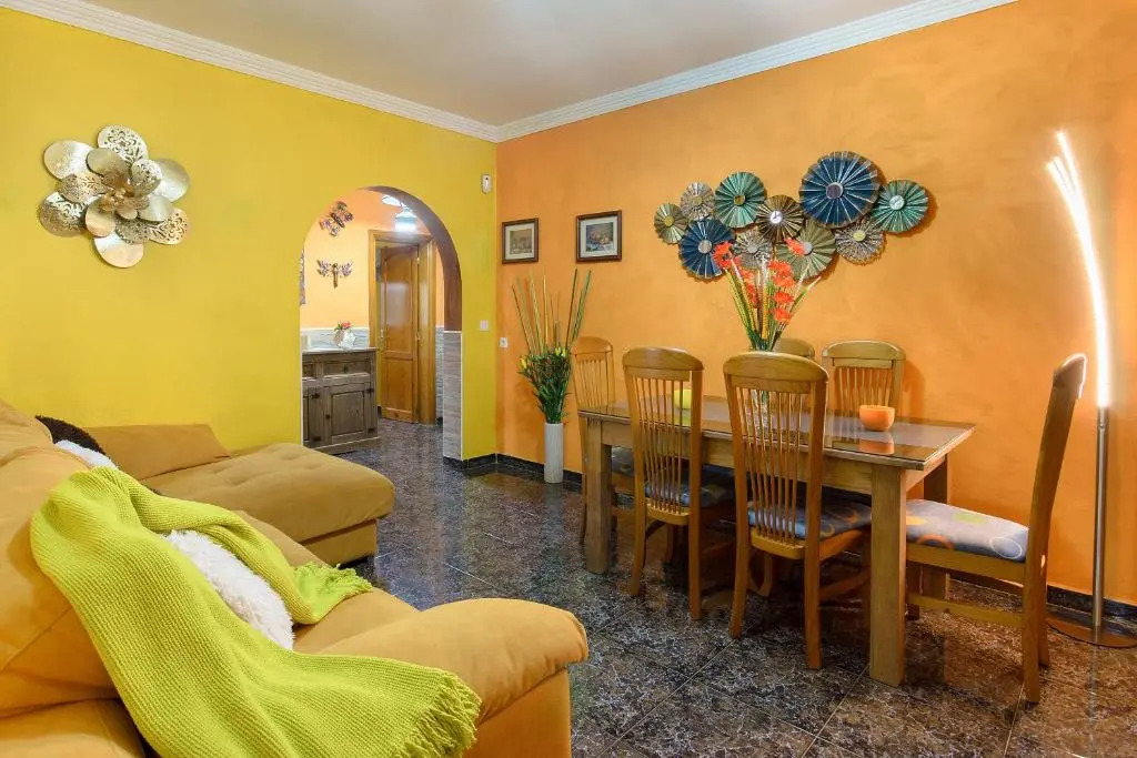Hearth away from house. BREIA
